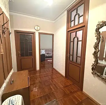 Satılır 4 otaqlı mənzil 100 m²