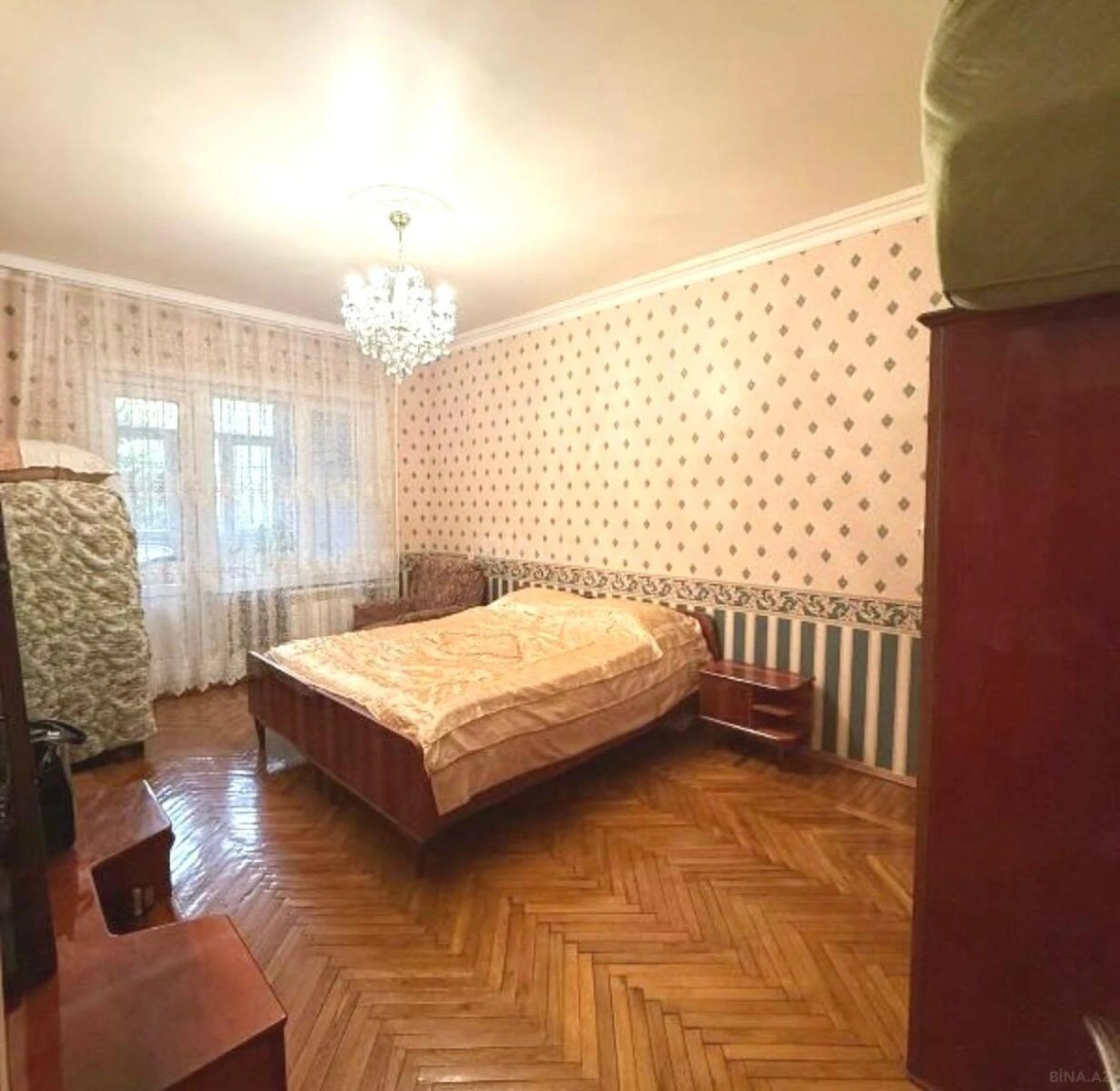 Satılır 4 otaqlı mənzil 100 m²
