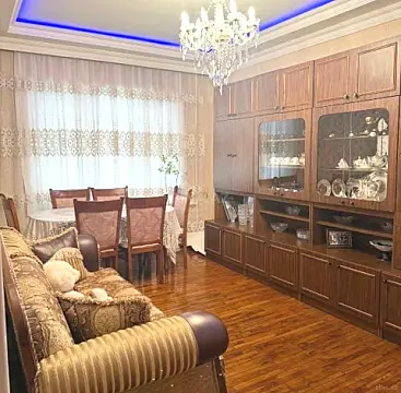 Satılır 4 otaqlı mənzil 100 m²