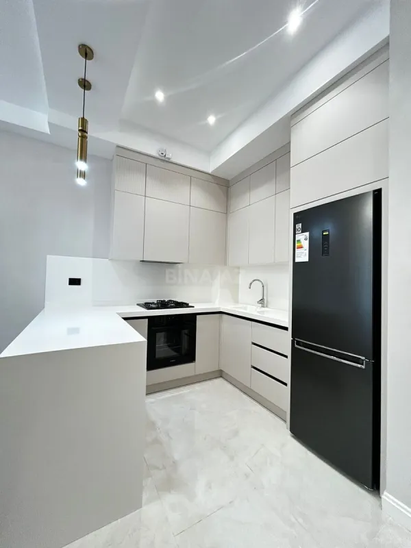 Satılır 2 otaqlı mənzil 81 m²