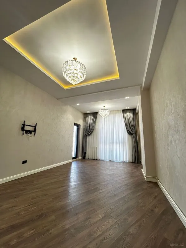 Satılır 2 otaqlı mənzil 81 m²