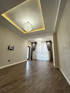 Satılır 2 otaqlı mənzil 81 m²