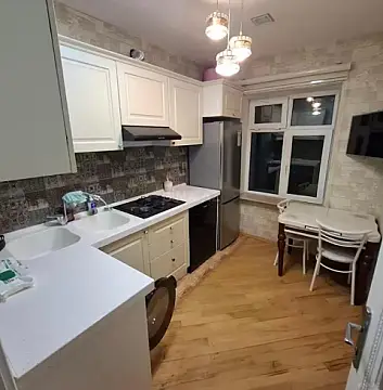 Kirayə verilir 2 otaqlı mənzil 60 m²