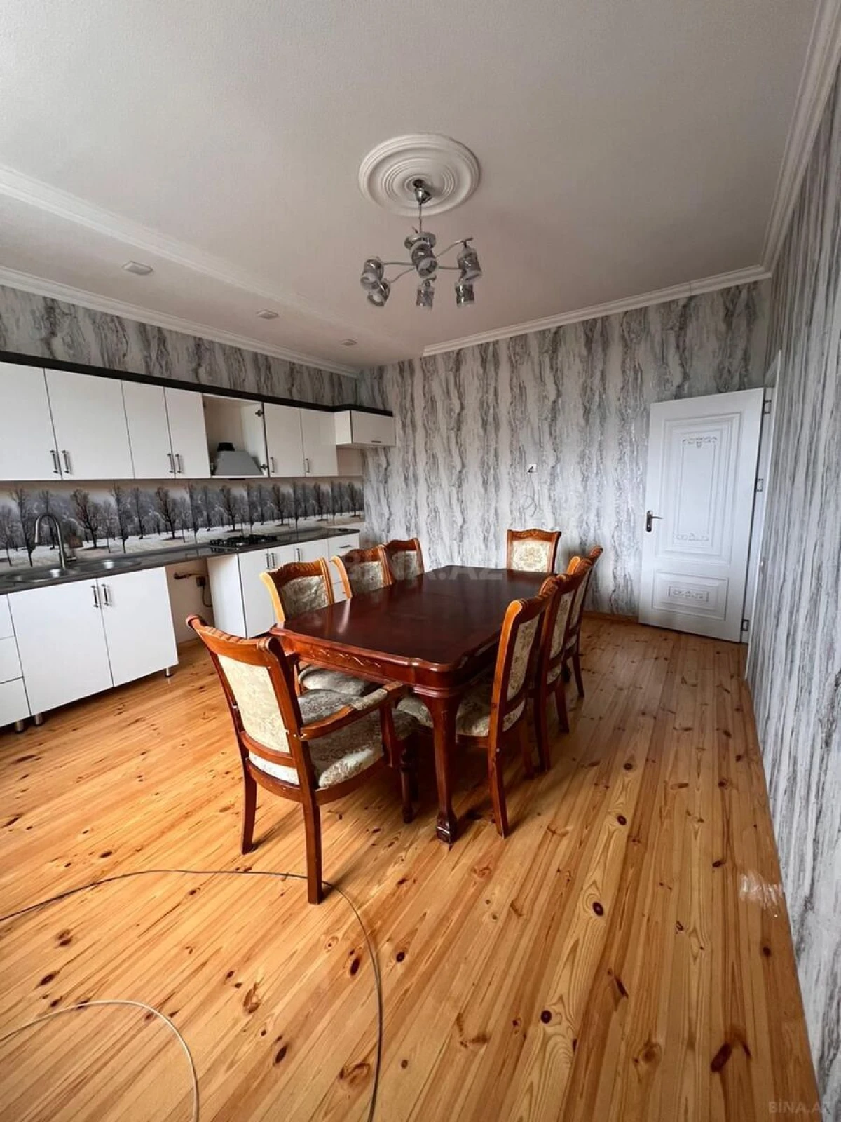 Satılır 6 otaqlı həyət evi 270 m²