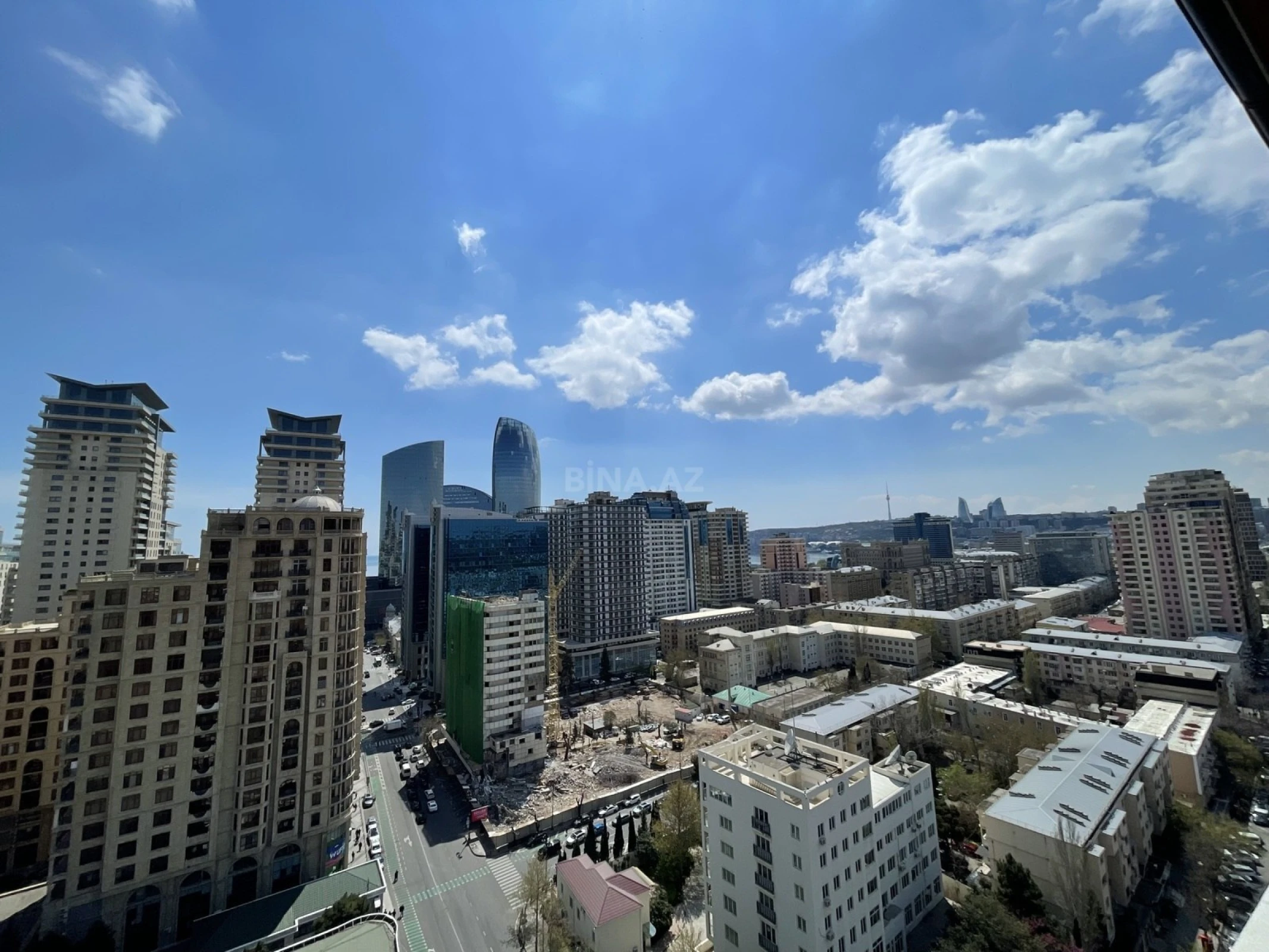 Kirayə verilir 3 otaqlı mənzil 135 m²