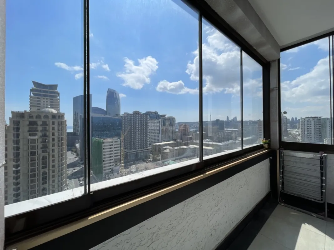 Kirayə verilir 3 otaqlı mənzil 135 m²