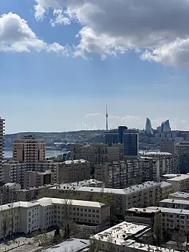 Kirayə verilir 3 otaqlı mənzil 135 m²