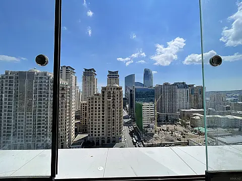 Kirayə verilir 3 otaqlı mənzil 135 m²