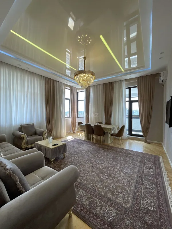 Kirayə verilir 3 otaqlı mənzil 135 m²