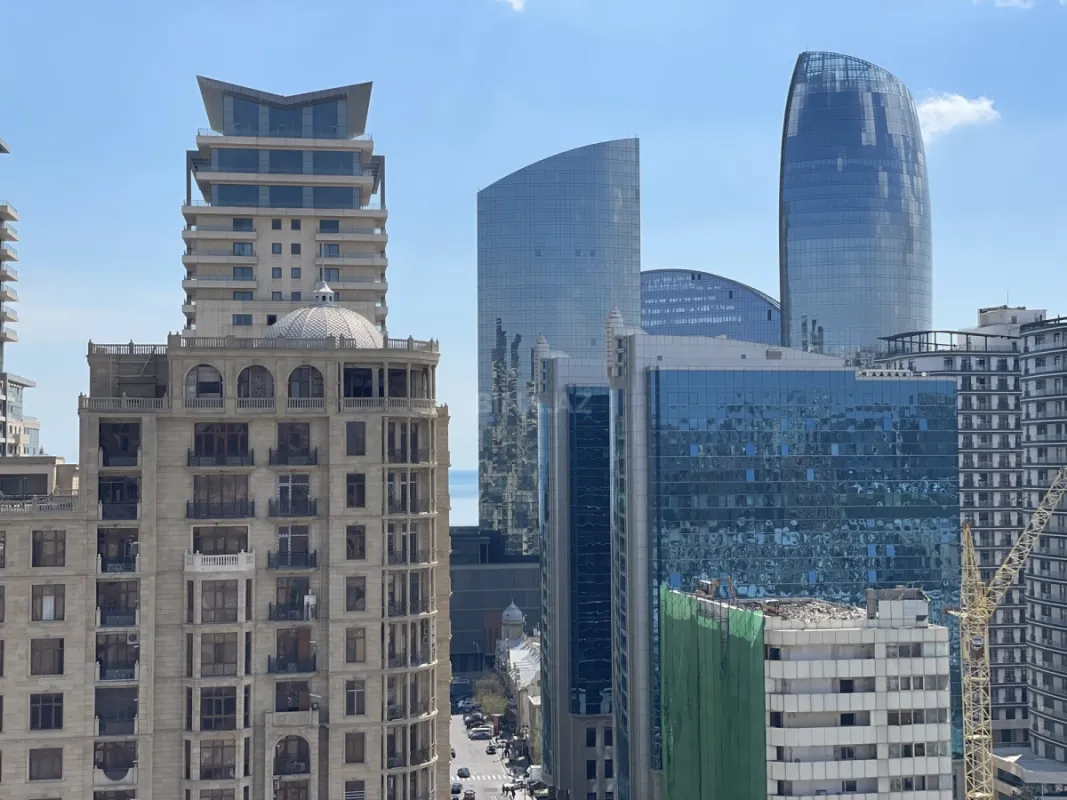 Kirayə verilir 3 otaqlı mənzil 135 m²