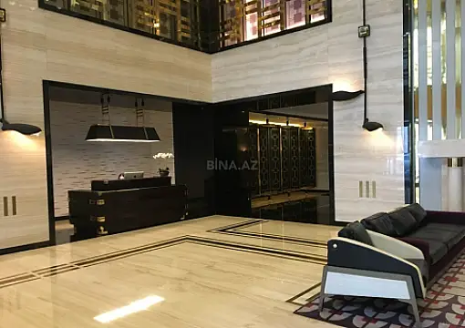 Satılır 4 otaqlı mənzil 175 m²