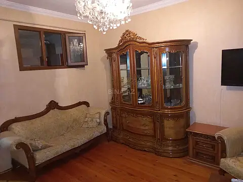 Kirayə verilir 2 otaqlı mənzil 50 m²