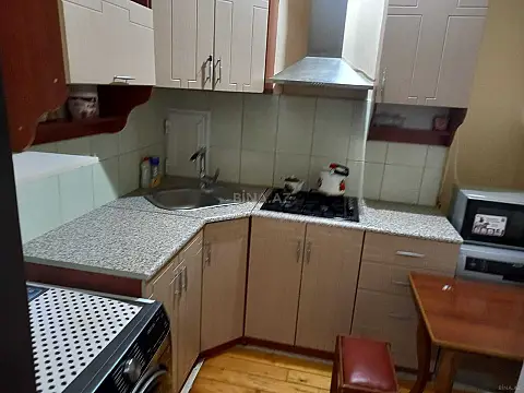 Kirayə verilir 2 otaqlı mənzil 50 m²