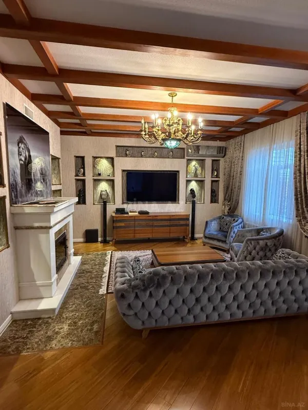 Satılır 7 otaqlı həyət evi 385 m²