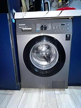 Satılır 2 otaqlı mənzil 82 m²