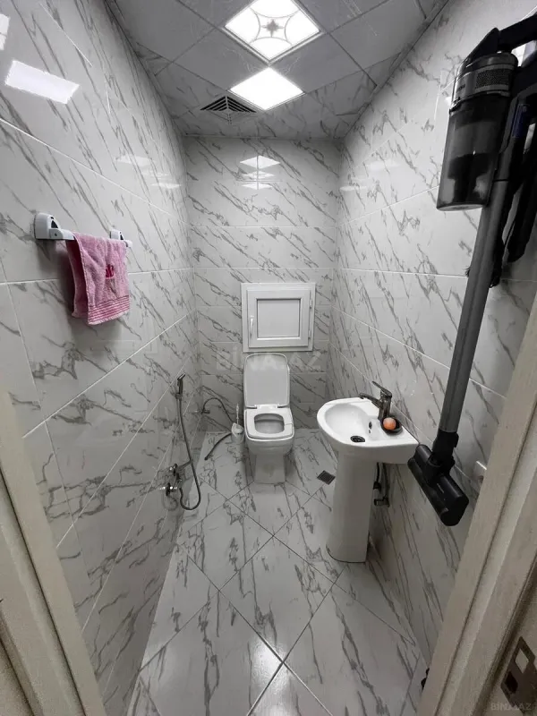 Satılır 2 otaqlı mənzil 82 m²