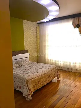 Satılır 2 otaqlı mənzil 109 m²