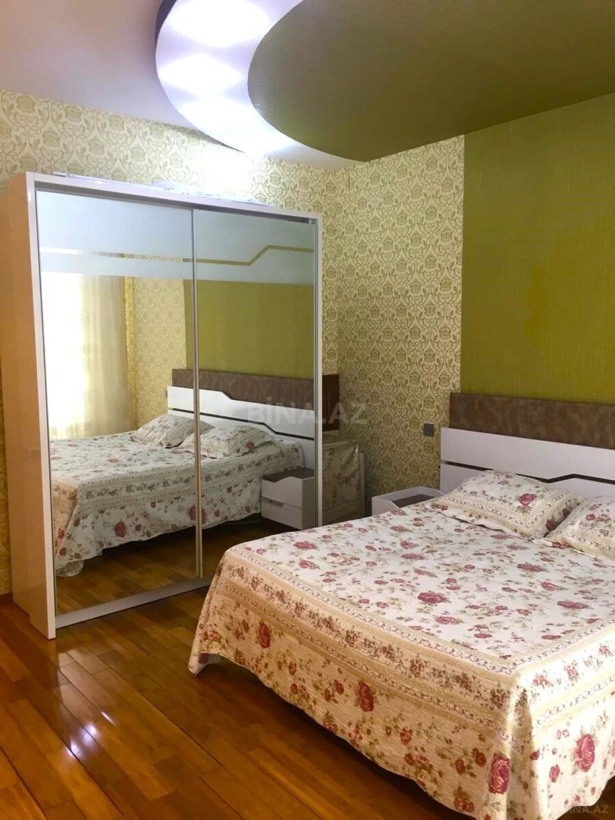 Satılır 2 otaqlı mənzil 109 m²