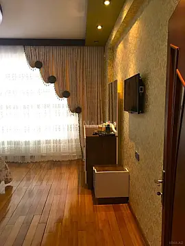 Satılır 2 otaqlı mənzil 109 m²