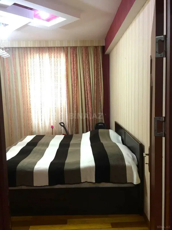 Satılır 2 otaqlı mənzil 109 m²