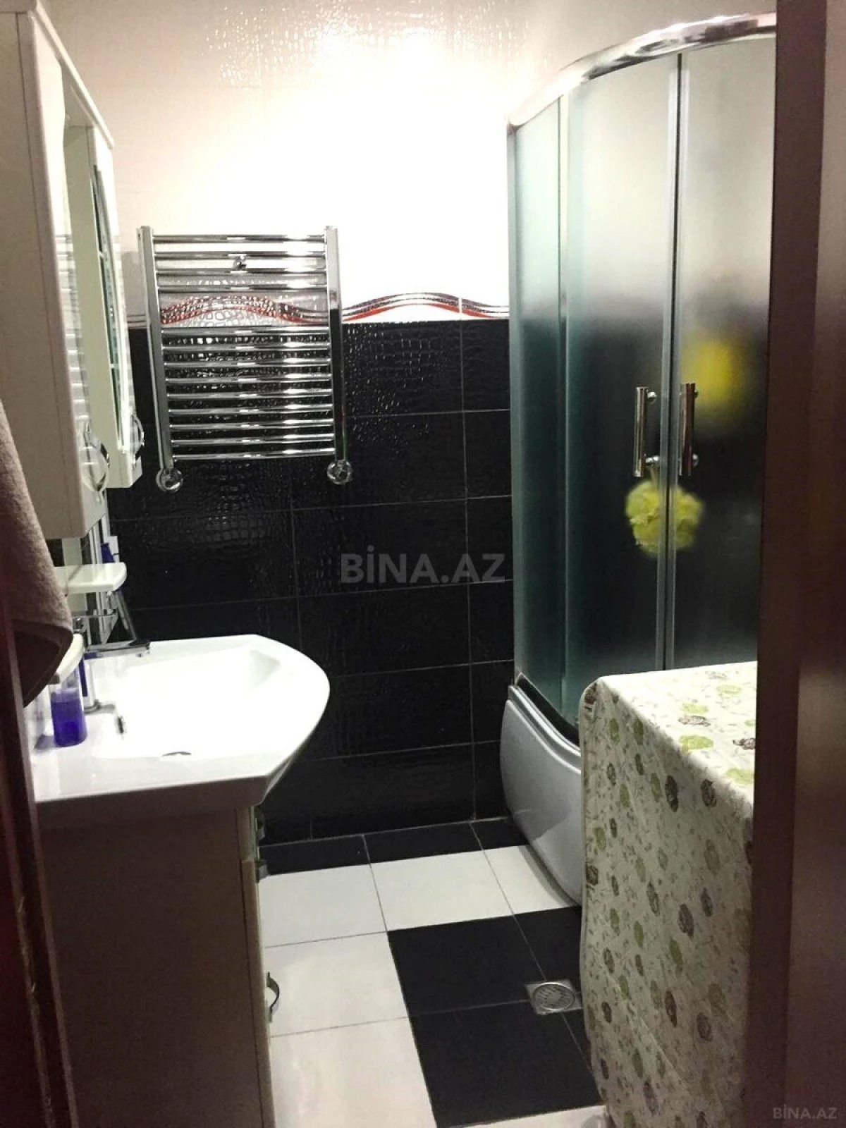 Satılır 2 otaqlı mənzil 109 m²