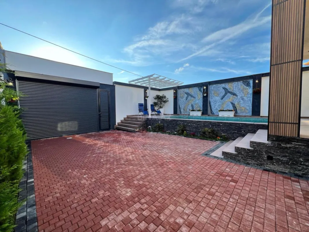 Satılır 4 otaqlı həyət evi 150 m²