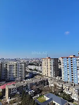 Satılır 4 otaqlı mənzil 135 m²