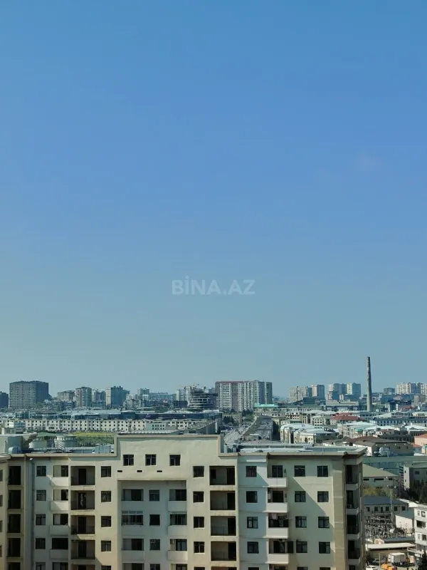 Satılır 4 otaqlı mənzil 135 m²
