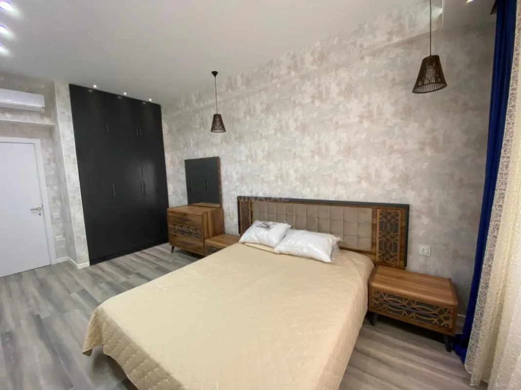 Kirayə verilir 2 otaqlı mənzil 95.2 m²