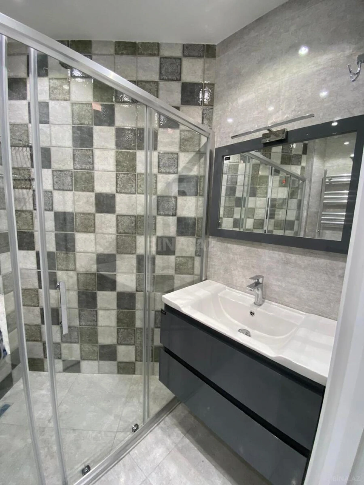 Kirayə verilir 2 otaqlı mənzil 95.2 m²