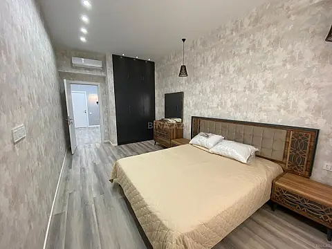 Kirayə verilir 2 otaqlı mənzil 95.2 m²