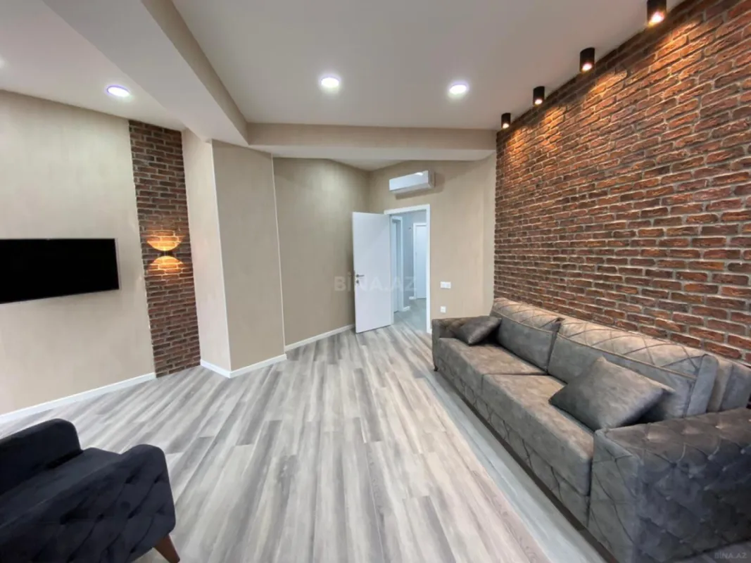 Kirayə verilir 2 otaqlı mənzil 95.2 m²