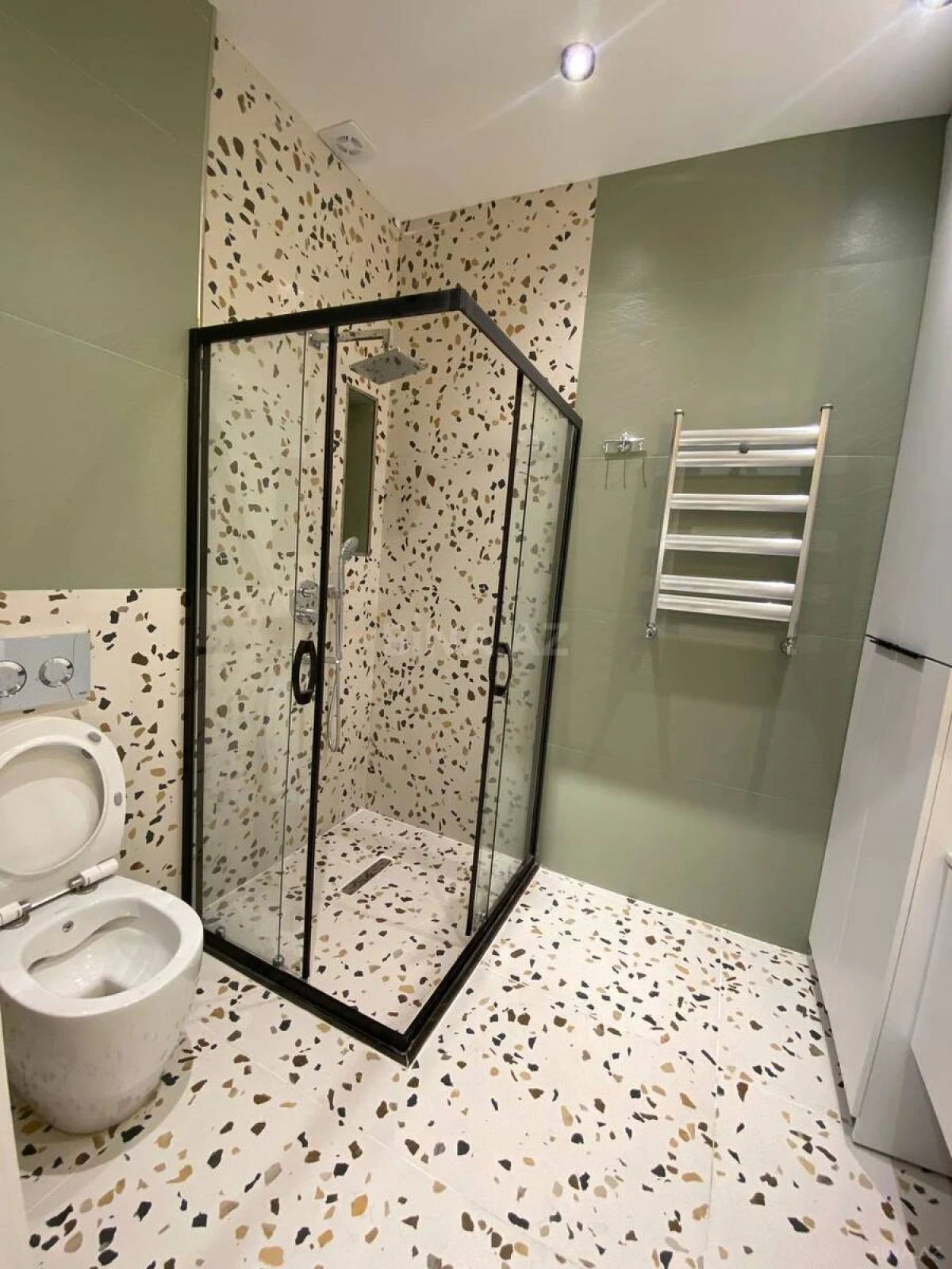 Kirayə verilir 2 otaqlı mənzil 106.5 m²