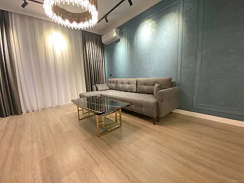 Kirayə verilir 2 otaqlı mənzil 106.5 m²