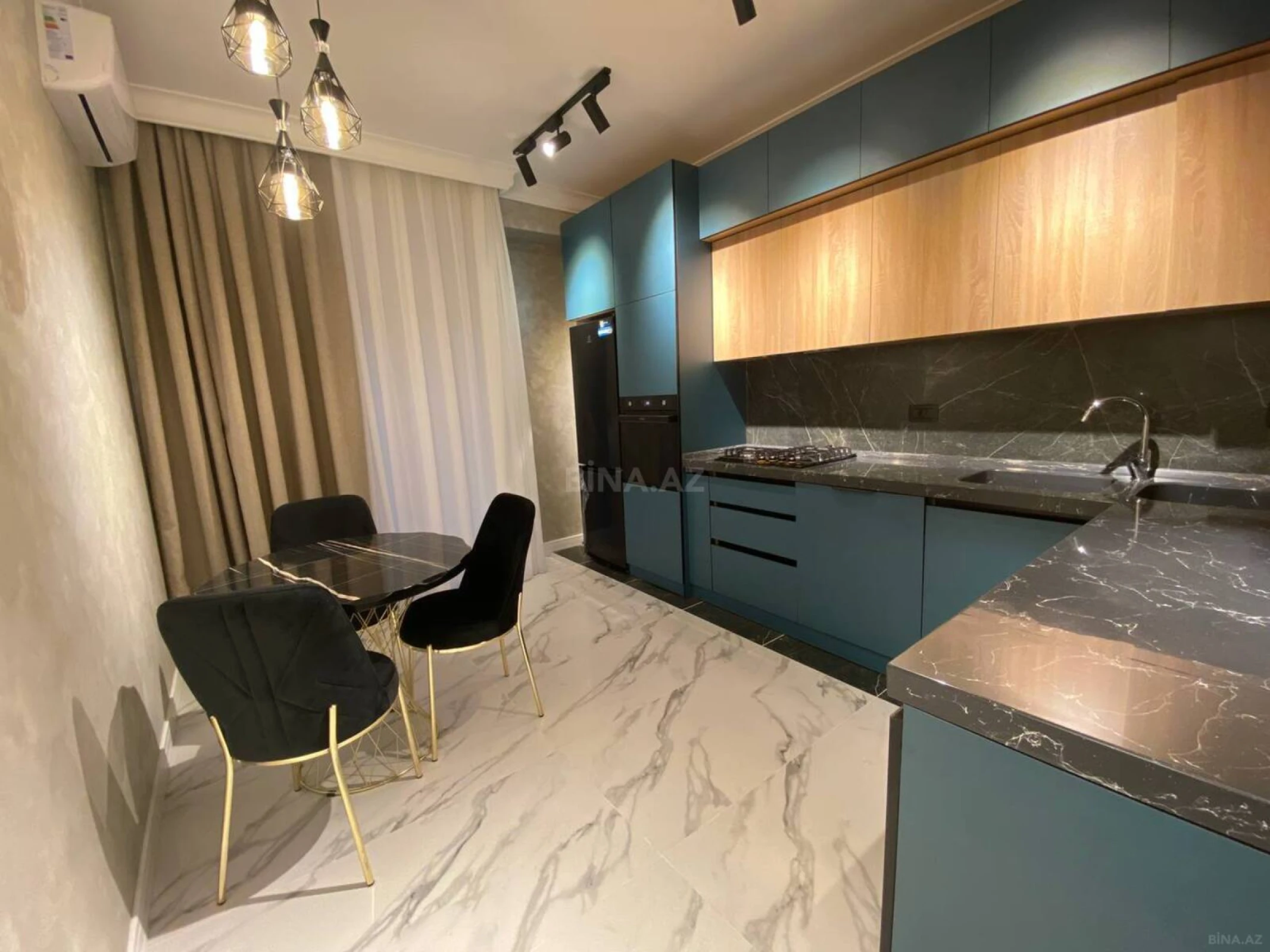 Kirayə verilir 2 otaqlı mənzil 106.5 m²