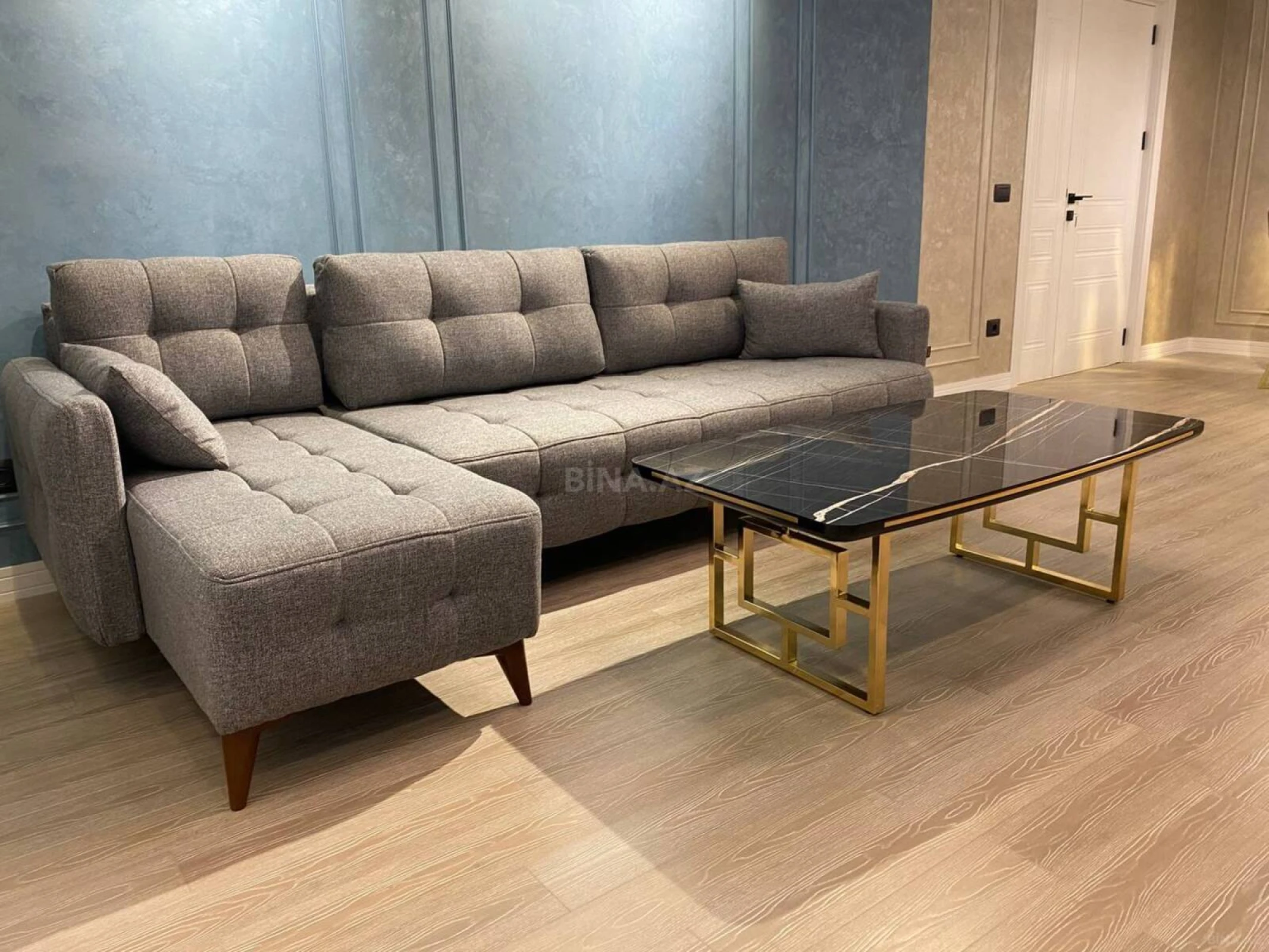 Kirayə verilir 2 otaqlı mənzil 106.5 m²