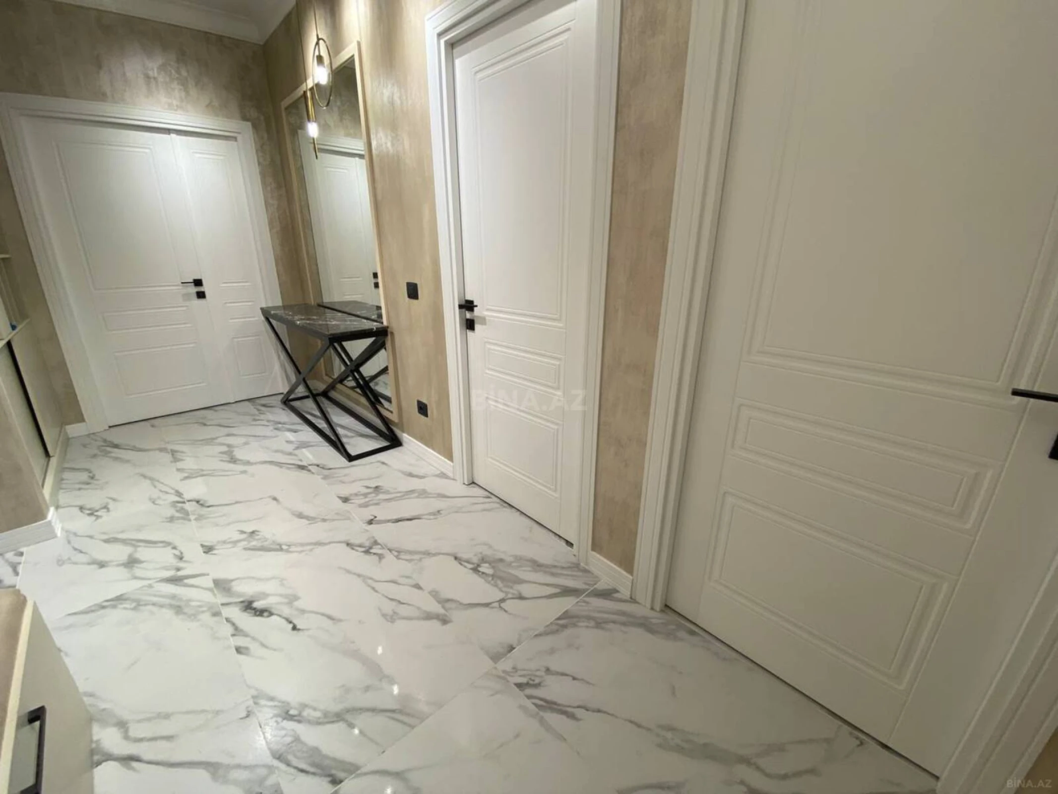 Kirayə verilir 2 otaqlı mənzil 106.5 m²