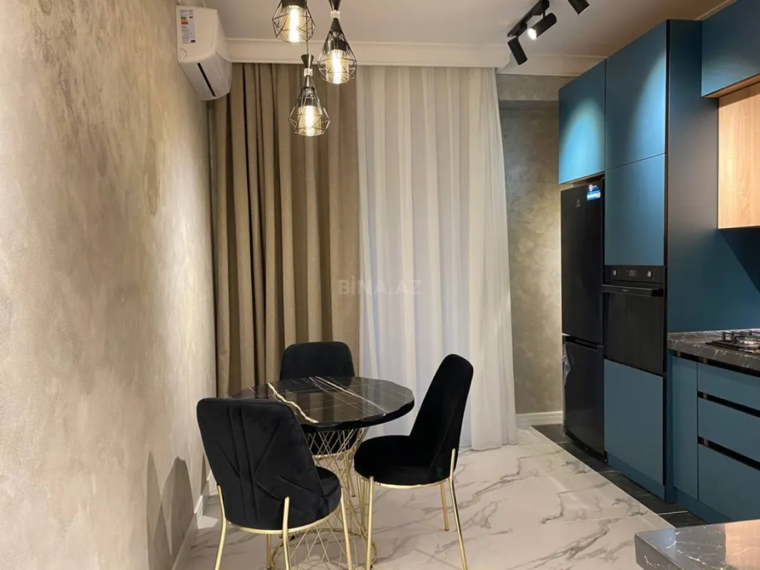 Kirayə verilir 2 otaqlı mənzil 106.5 m²