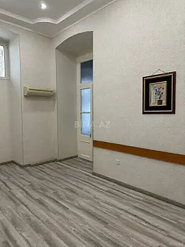 Kirayə verilir 2 otaqlı ofis 75 m²