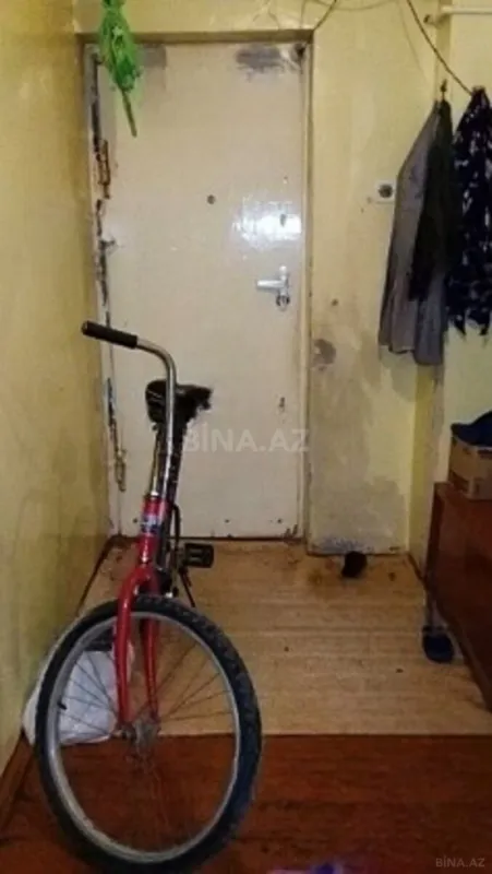 Satılır 5 otaqlı mənzil 100 m²