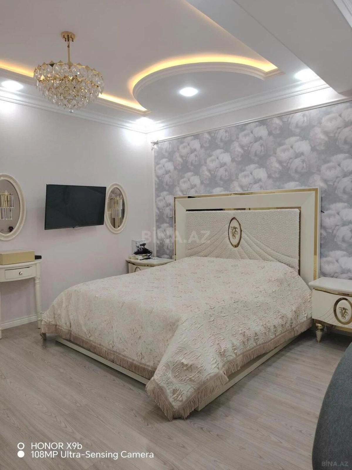 Kirayə verilir 2 otaqlı mənzil 118 m²
