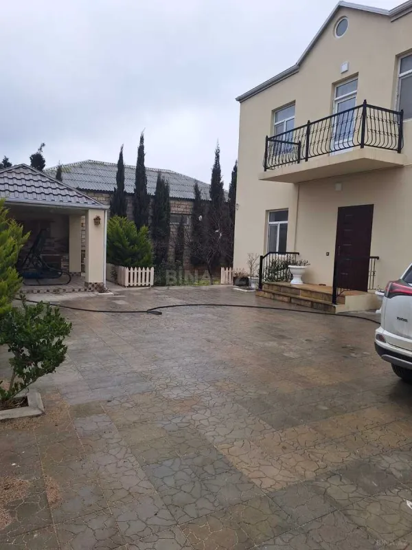 Satılır 5 otaqlı həyət evi 133 m²