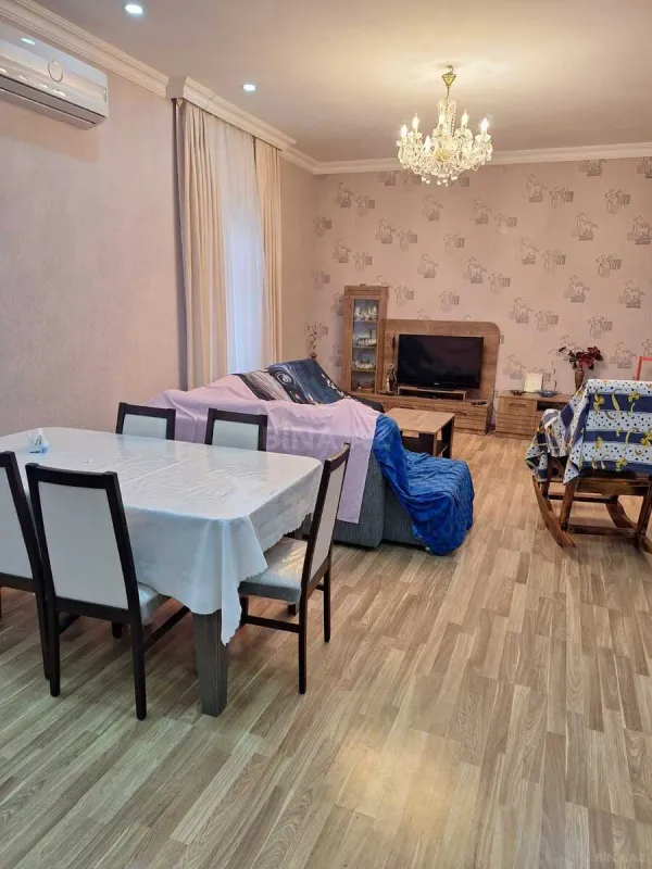 Satılır 5 otaqlı həyət evi 133 m²