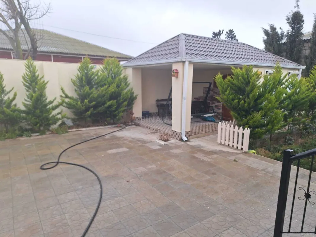 Satılır 5 otaqlı həyət evi 133 m²