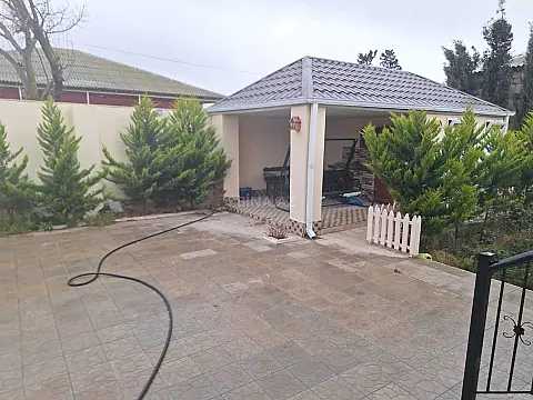 Satılır 5 otaqlı həyət evi 133 m²