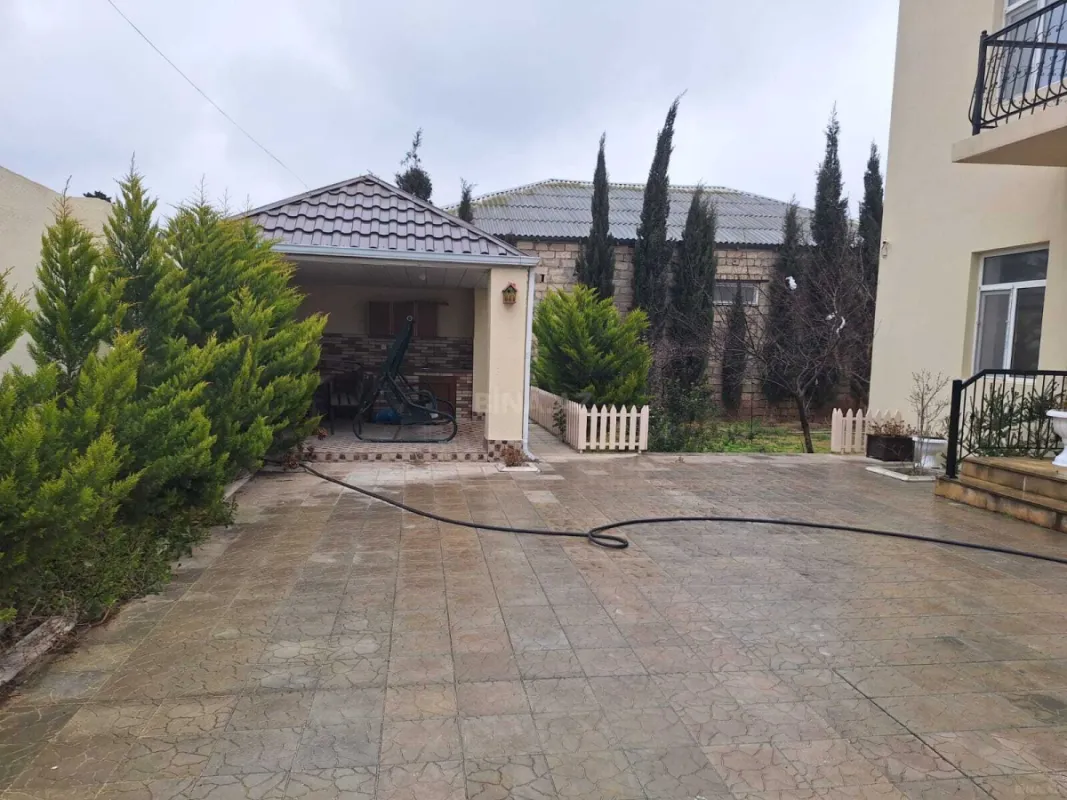 Satılır 5 otaqlı həyət evi 133 m²
