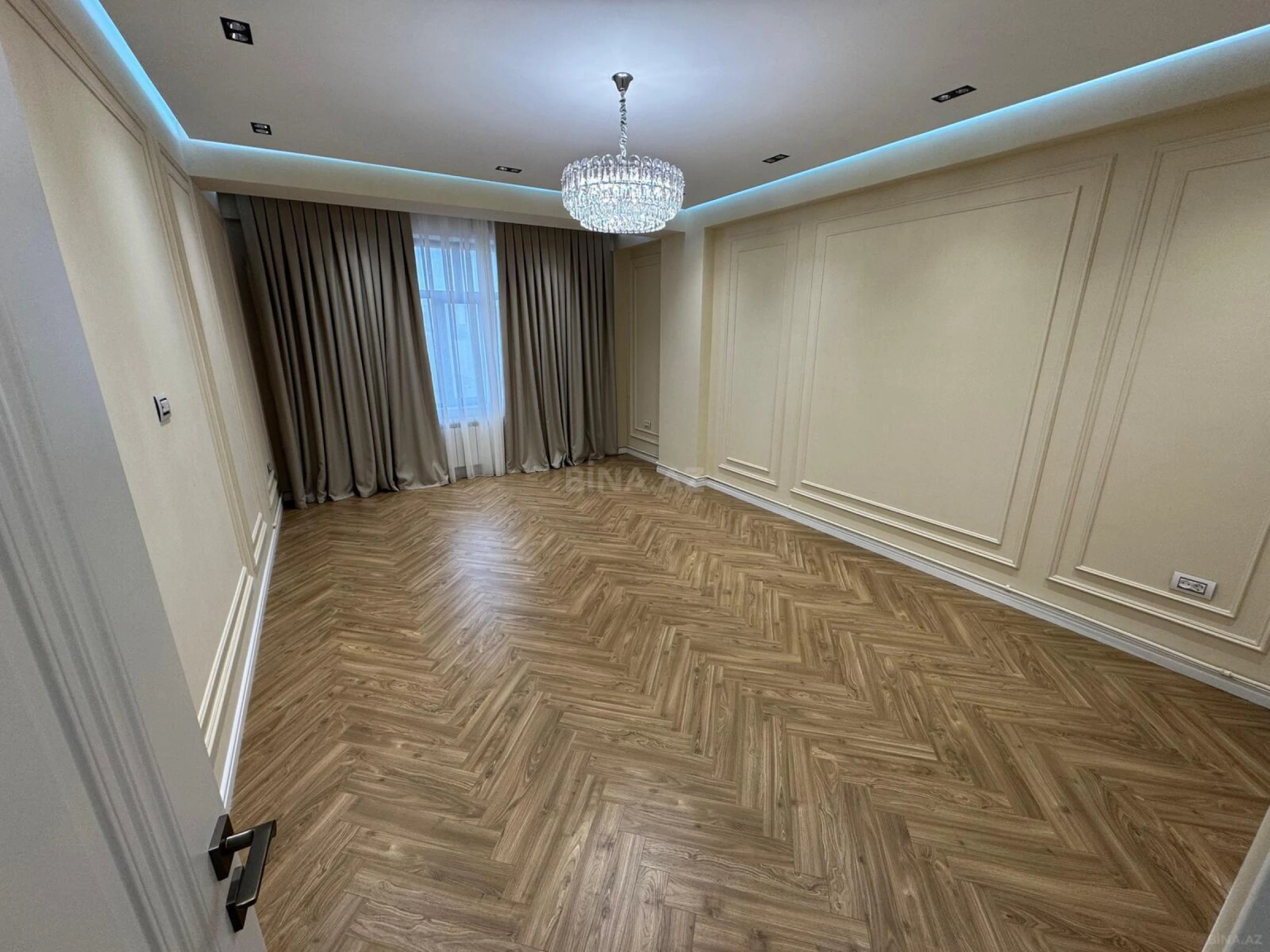 Satılır 2 otaqlı mənzil 80 m²