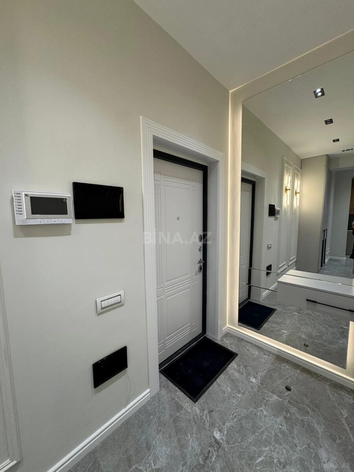 Satılır 2 otaqlı mənzil 80 m²