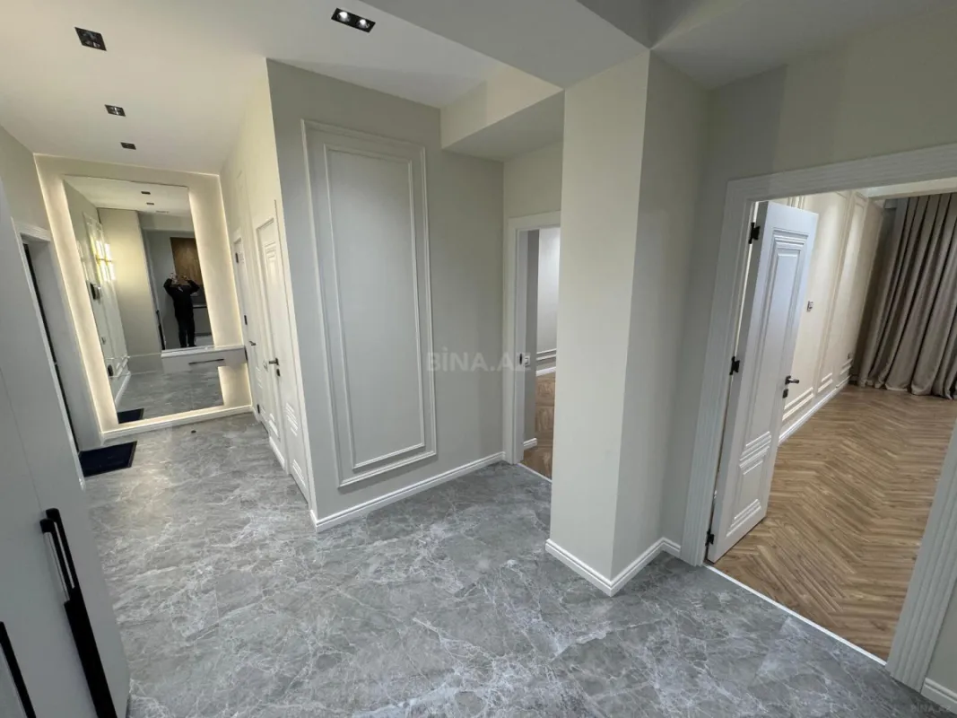 Satılır 2 otaqlı mənzil 80 m²