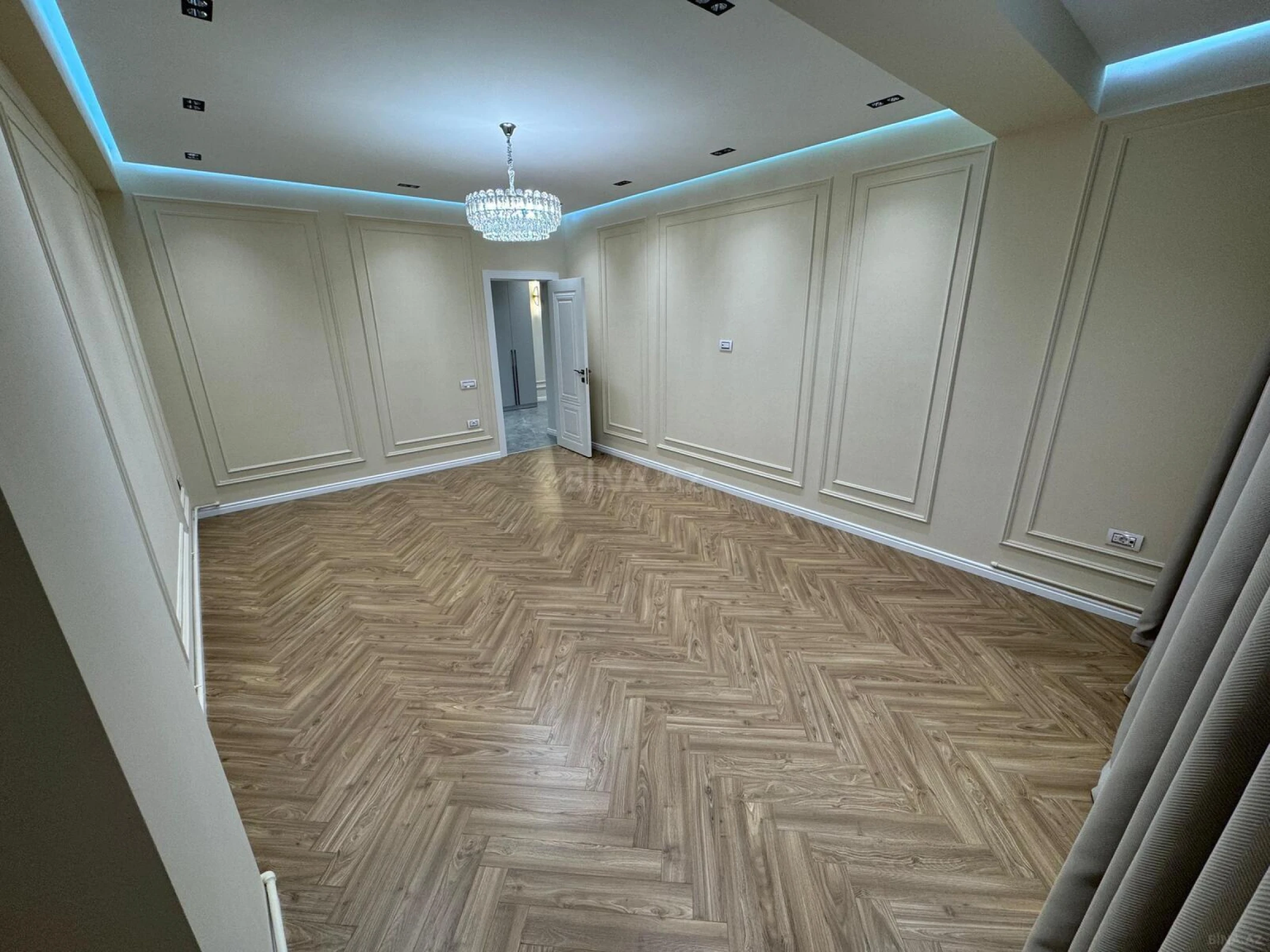 Satılır 2 otaqlı mənzil 80 m²